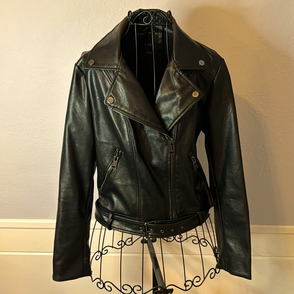 Elodie Women’s Jacket - Picture 1 of 6